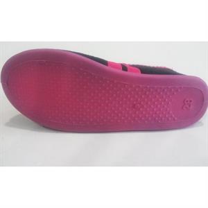74-koritsi/1046-paidikes-cheimerines-pantofles-antiolis8itikes-hello-kitty-304.jpg