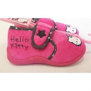 74-koritsi/1287-pantoflakia-me-tin-hello-kitty-390.jpg